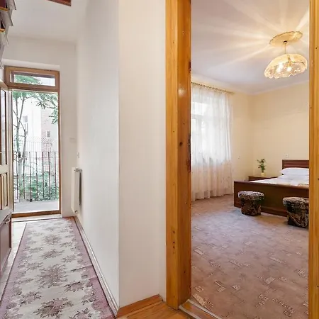 Apartment Paradise *