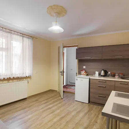 Apartment Paradise *